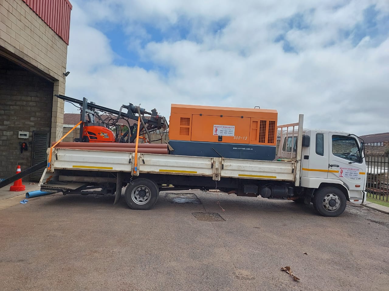 Borehole drilling equipment